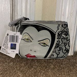 Disney Shanghai resorts Evil Queen blinged wallet / coin purse -Brand new! -HTF